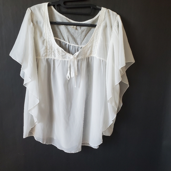 Sheer Boho Flutter Mid Crop - Picture 1 of 1